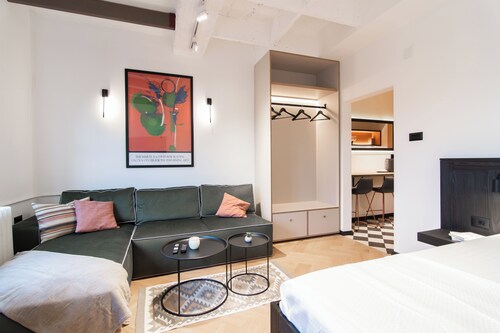 Cozy 1-bedroom apartment with WiFi, AC in delightful Skopje