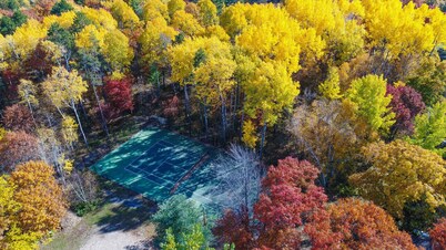 Two-Bedroom House on 5-Acres with Outdoor Hot Tub, Sauna, and Tennis Court (plus extra cabin)