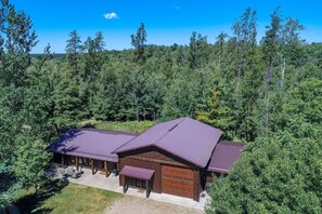 Exterior - 2+ Bedroom House on 5-Acres with Outdoor Hot Tub, Sauna, and Tennis Court (Extra Cabin Avail.)) (Nisswa)