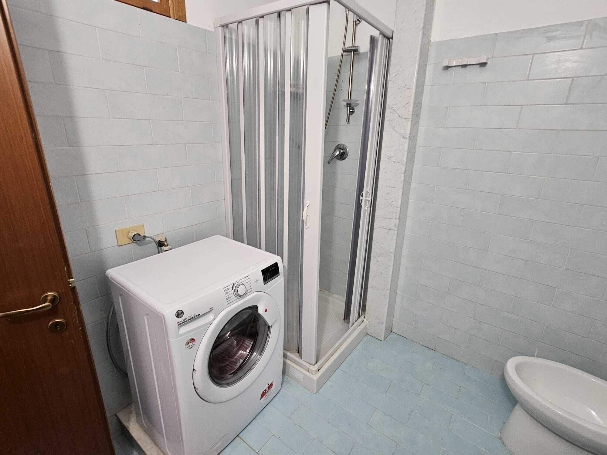 Doccia, asciugacapelli, bidet, asciugamani