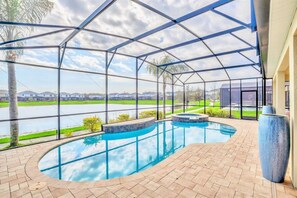 Private pool - 19 Guest Home w Pool Hot Tub Cinema BBQ  (Kissimmee)