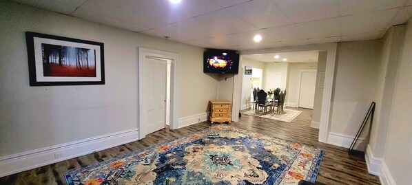 Interior - Downtown Apartment 6-7 People (Bowmanville)