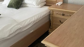 2 chambres, fer et planche à repasser, Wi-Fi, literie fournie