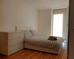 2 bedrooms, iron/ironing board, WiFi, bed sheets - Lovely&comfortable apartment near media city great view (Salford)