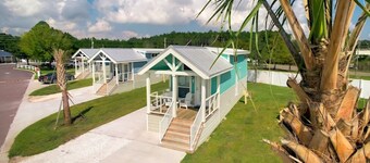 Cozy Tiny Home near JAX airport and River City Marketplace