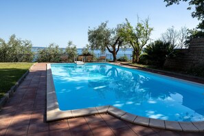 House | 3 bedrooms - Olvietello With 3 Bedrooms and 3 Bathrooms (Trevignano Romano)