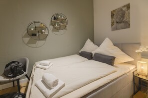 2 chambres, fer et planche à repasser, accès au Wi-Fi (inclus)