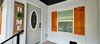 Cozy 3-bedroom house in Greenville 
Great location!!Close to everything !!NEW!!