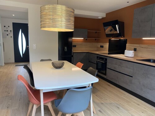 Charming new house with WIFI for 6 people