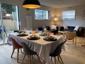 Dining - Charming new house with WIFI for 6 people (ST CAST LE GUILDO)