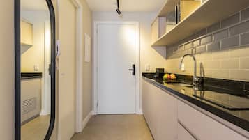 公寓 | 私人厨房 | 微波炉、炉灶、厨具/餐具