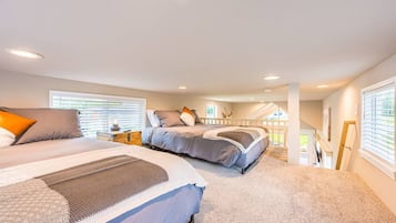 2 bedrooms, desk, iron/ironing board, travel crib
