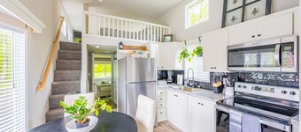 Rainforest Tiny Home Retreat #18