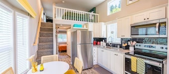 Rainforest Tiny Home Retreat #28