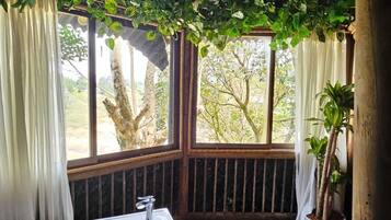 浪漫小屋 | 1 間臥室、免費無線上網、床單