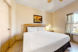 2 室のベッドルーム、WiFi (無料)、ベッドシーツ