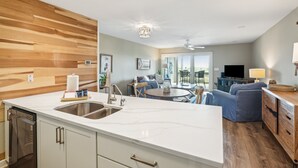 Interior - Quaint Oceanfront, Pets ok, Pools, Golf, Amenity card! 1389 Pelican Watch (Seabrook Island)