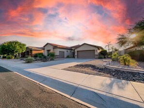 Exterior - Golf Views, Heated Pool 30 night min.  Seville. (Gilbert)