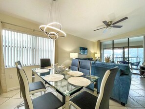 Dining - Spacious Shorewalk 2B-2B Condo near AMI, Beaches & IMG (Bradenton)