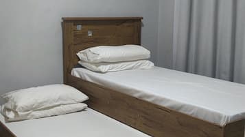 2 Schlafzimmer, Schreibtisch, Bügeleisen/Bügelbrett, WLAN