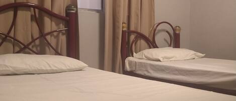 2 soveværelser, skrivebord, strygejern/strygebræt, Wi-Fi