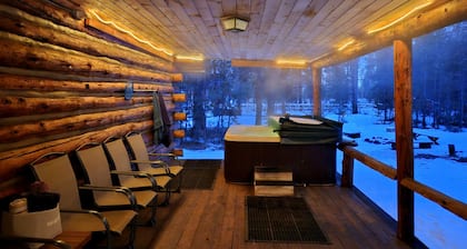 Rustic and cozy log home, Room for the entire family.
