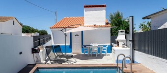 Alentejo Poolside By Gt House