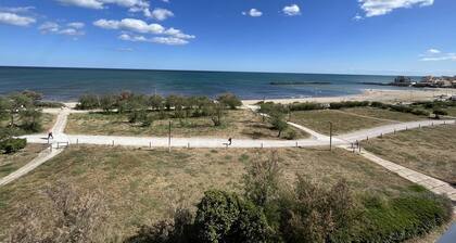 BEAU STUDIO AVEC VUE SPLENDIDE