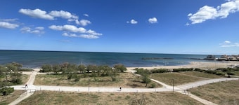 BEAU STUDIO AVEC VUE SPLENDIDE