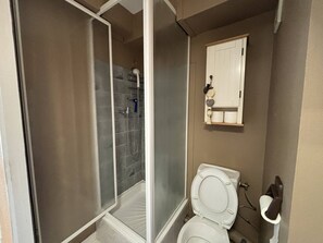 Bathroom - STUDIO MEZZANINE POUR 4 PERSONNES CLIMATISE (LE CAP D AGDE)