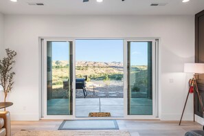Interior - Cliffside Modern Villa - Lower Level (Toquerville)