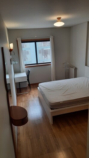 4 Schlafzimmer, Bügeleisen/Bügelbrett, WLAN, Bettwäsche