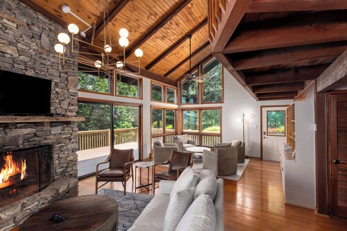 The Overlook | Hot Tub, Fireplace + Impeccable Views | 5 Min. to Town!