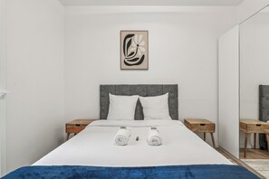 Iron/ironing board, WiFi, bed sheets