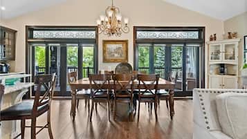 Free daily local cuisine breakfast