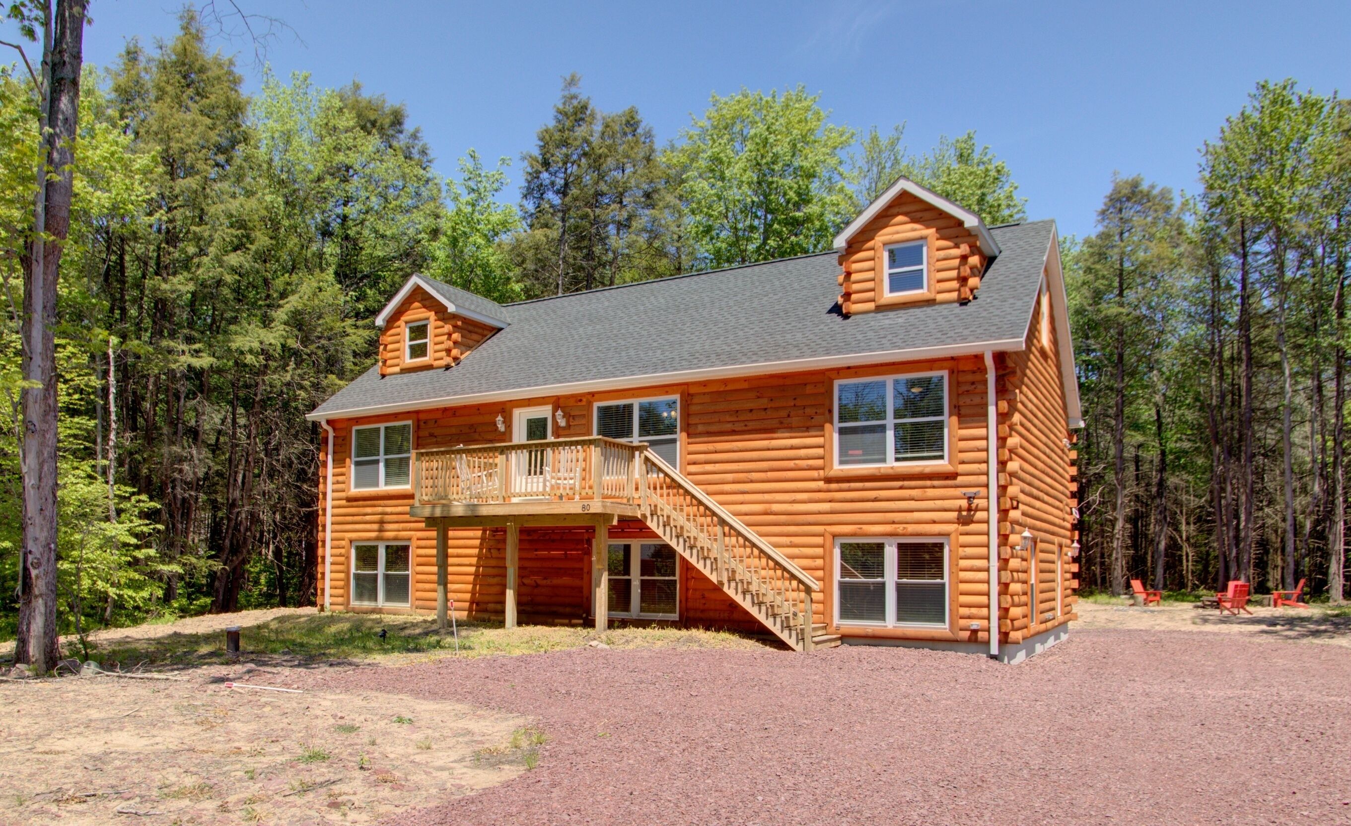 NEW Construction: Family-Friendly Log Cabin