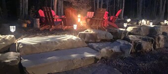 Spacious Log Cabin – Lake Access, Fire Pit & Fun