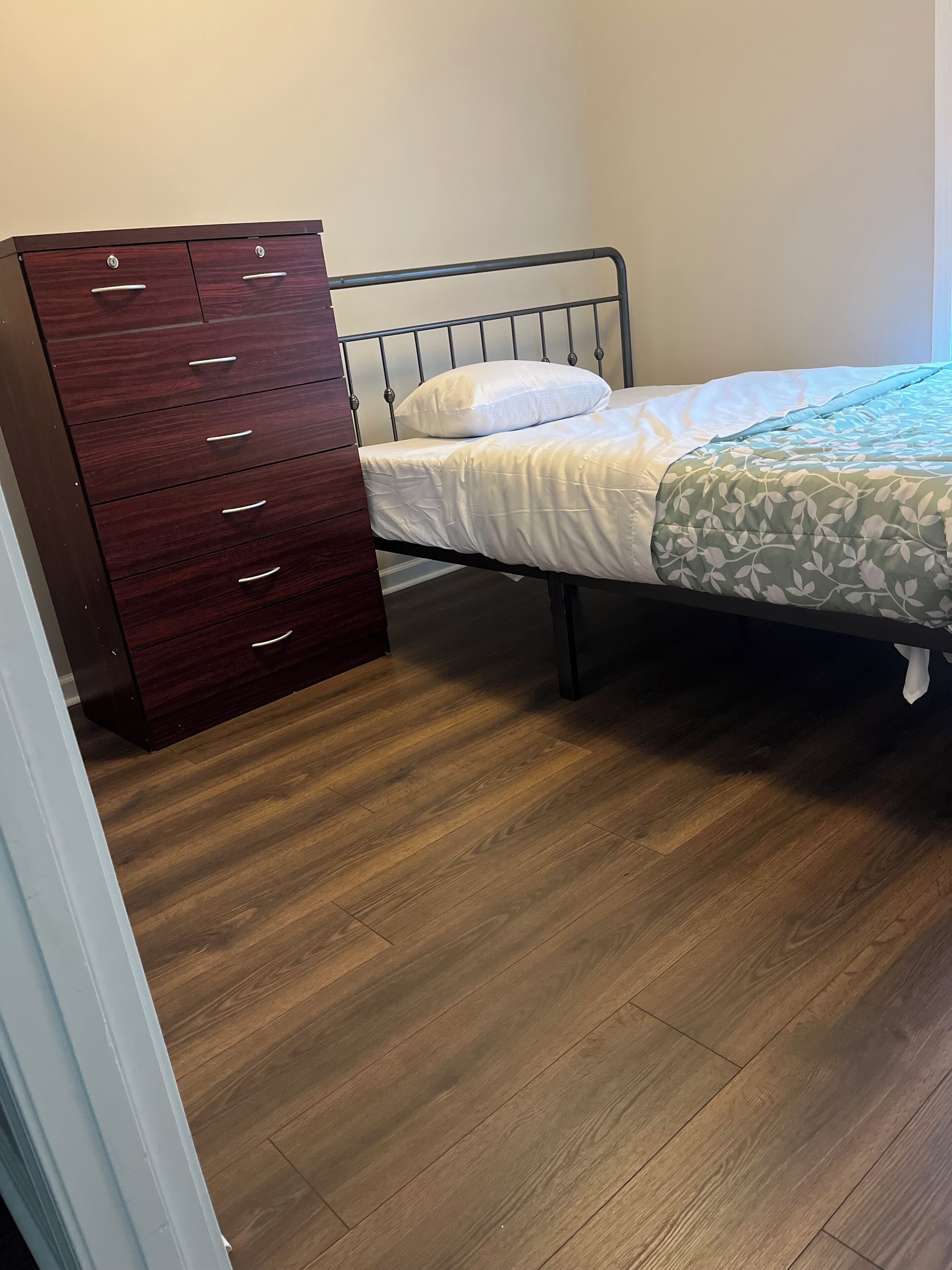 Cozy 4-bedroom house in wonderful Smyrna with WiFi, AC
