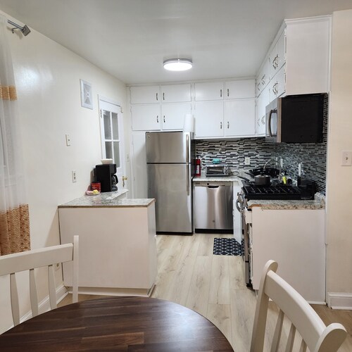 Convenient/family friendly home with yard driveway

