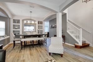 Interior - Six Bedroom Disney Home Lanai, SouthEast facing Screened Pool & Spa only a few mins to Disney (Kissimmee)