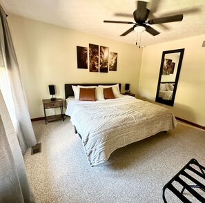 4 bedrooms, desk, iron/ironing board, free WiFi