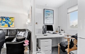 Fireplace - 2 bedroom awesome home in Otterup (Otterup)