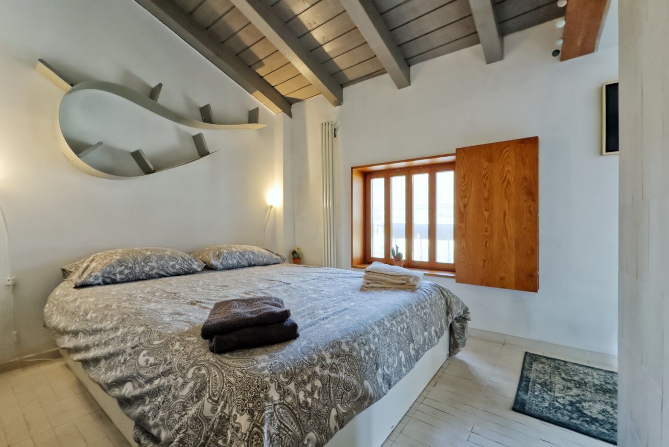 1 camera, Wi-Fi, lenzuola