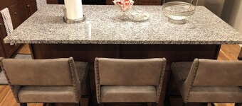 Charming 2-bedroom basement Apartment with AC and WiFi in terrific Aurora