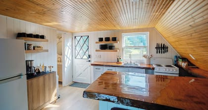 Riverfront A-Frame w/ Hot Tub and Firepit