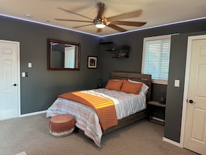 4 bedrooms, WiFi, bed sheets