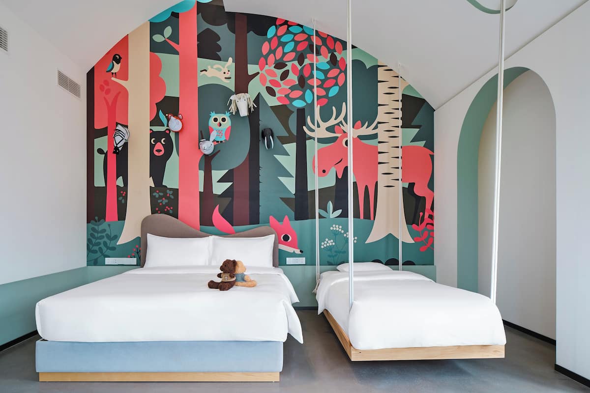 Superior Double or Twin Room | 2 bedrooms, down duvets, pillow-top beds, free minibar items