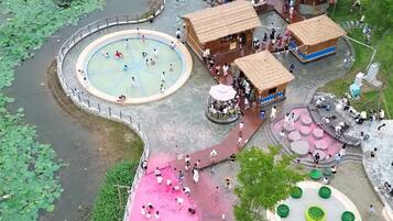 حمّام سباحة خارجي موسمي