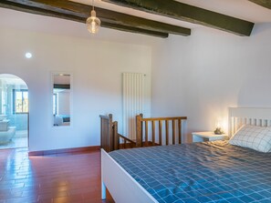 2 bedrooms, internet