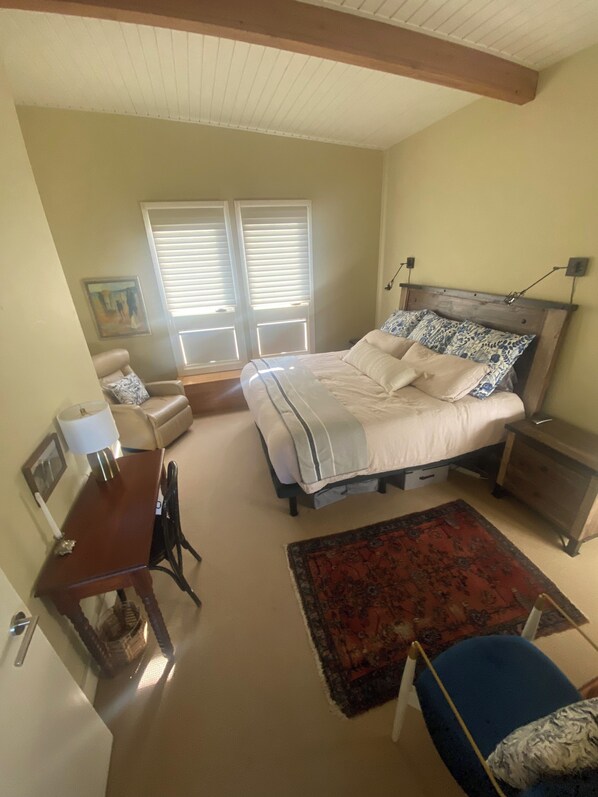 3 quartos, ferros/tábuas de passar roupa, Wi-Fi, roupa de cama